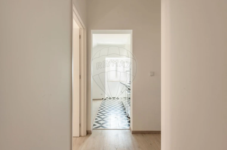 Apartamento T2 para Arrendamento em Ajuda Foto 3