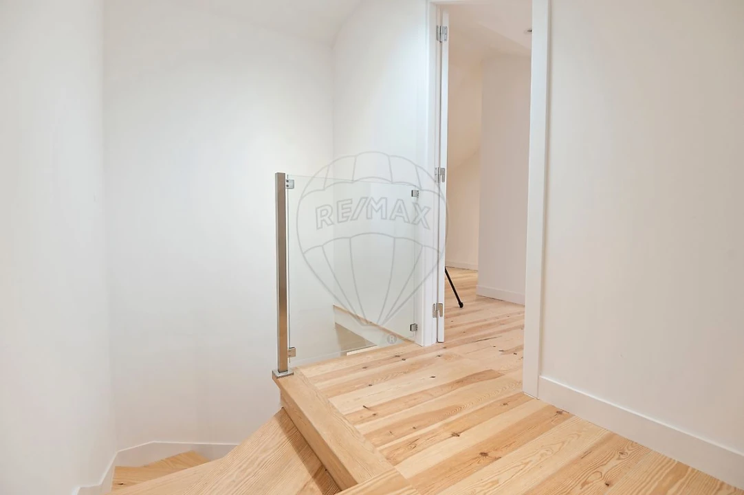 Apartamento T3 para Arrendamento em São Vicente Foto 16
