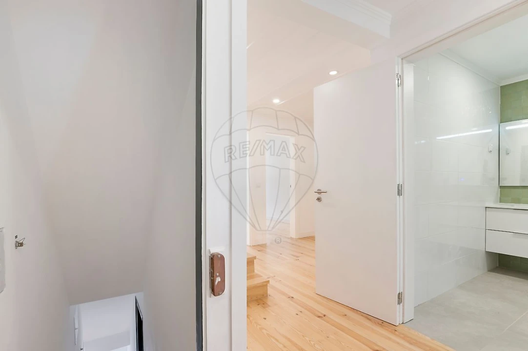 Apartamento T3 para Arrendamento em São Vicente Foto 3
