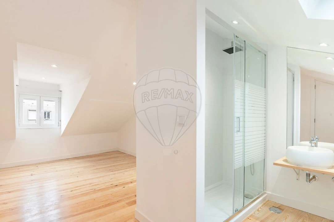 Apartamento T3 para Arrendamento em São Vicente Foto 12