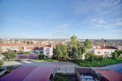 Moradia T3 para Arrendamento em Alverca do Ribatejo e Sobralinho