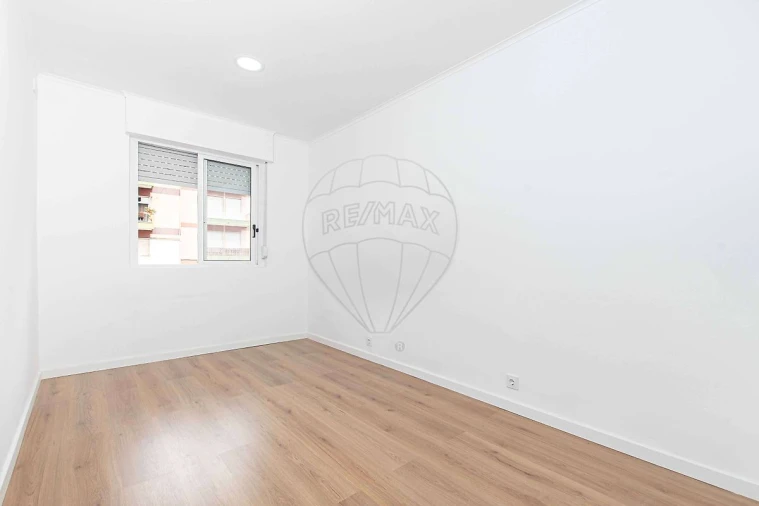Apartamento T2 para Venda em Alverca do Ribatejo e Sobralinho Foto 8