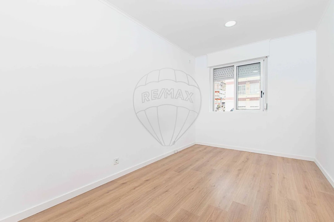Apartamento T2 para Venda em Alverca do Ribatejo e Sobralinho Foto 1