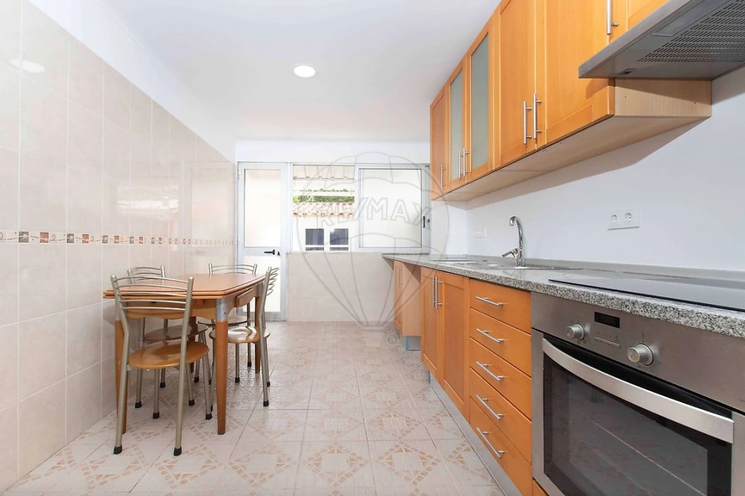 Apartamento T2 para Venda em Alverca do Ribatejo e Sobralinho Foto 11