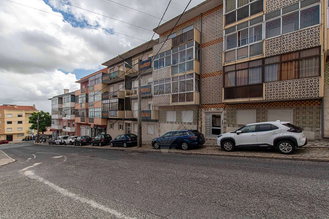 Apartamento T2 para Venda em Alverca do Ribatejo e Sobralinho Foto 4