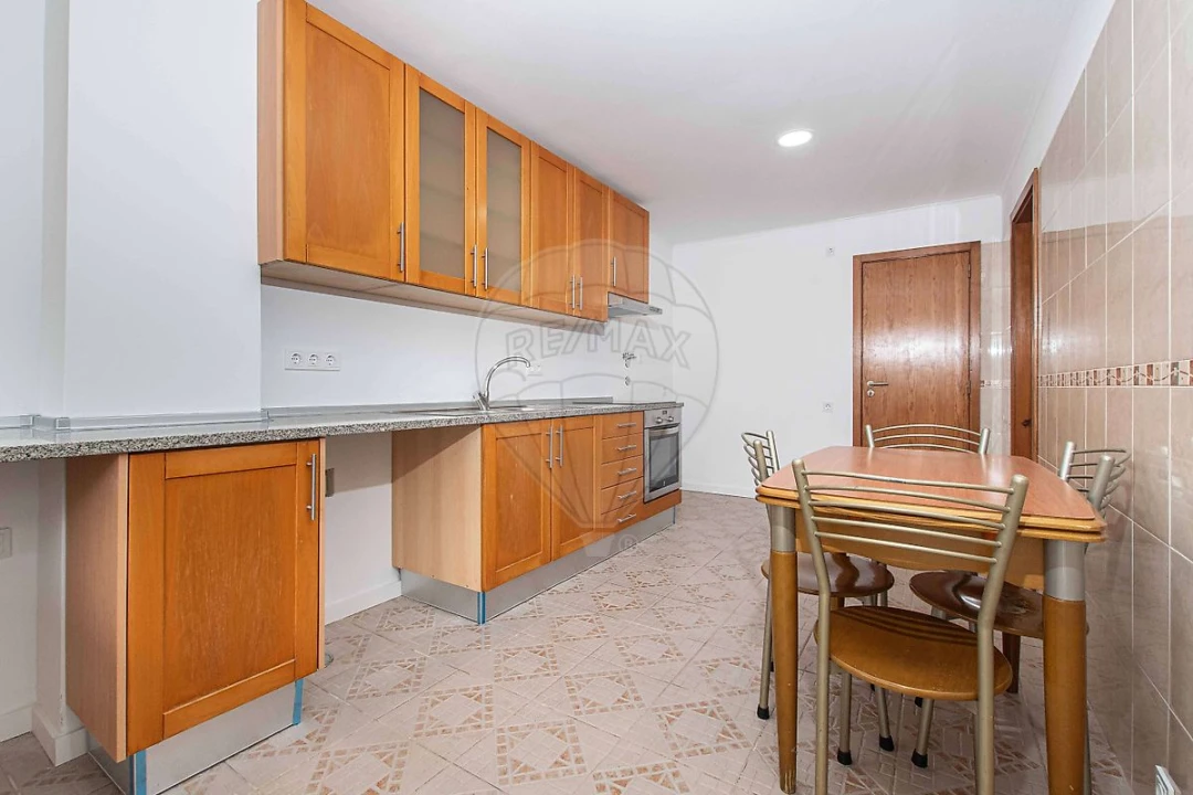 Apartamento T2 para Venda em Alverca do Ribatejo e Sobralinho Foto 13