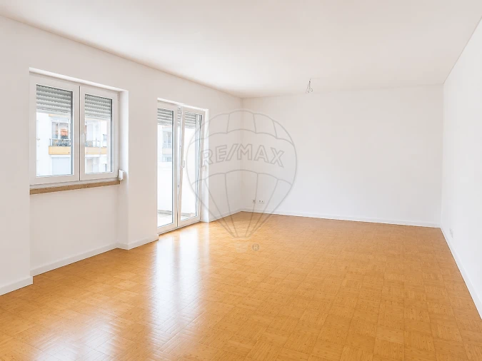 Apartamento T3 para Arrendamento em Algés, Linda-A-Velha e Cruz Quebrada-Dafundo Foto 12