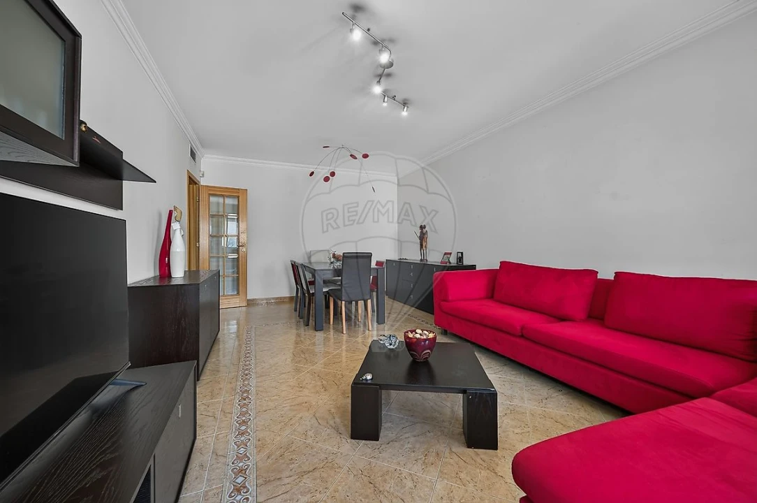Apartamento T2 para Venda em Carregado e Cadafais Foto 3