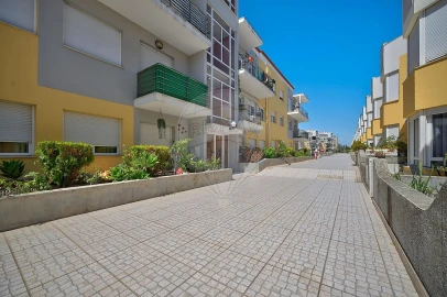 Apartamento T2 para Venda em Carregado e Cadafais