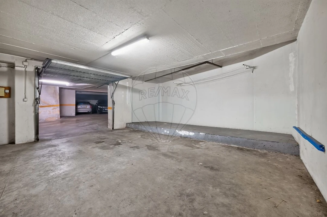 Apartamento T2 para Venda em Carregado e Cadafais Foto 16