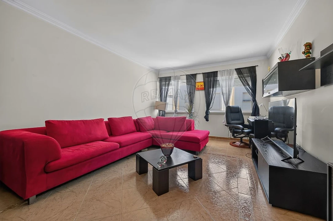 Apartamento T2 para Venda em Carregado e Cadafais Foto 2