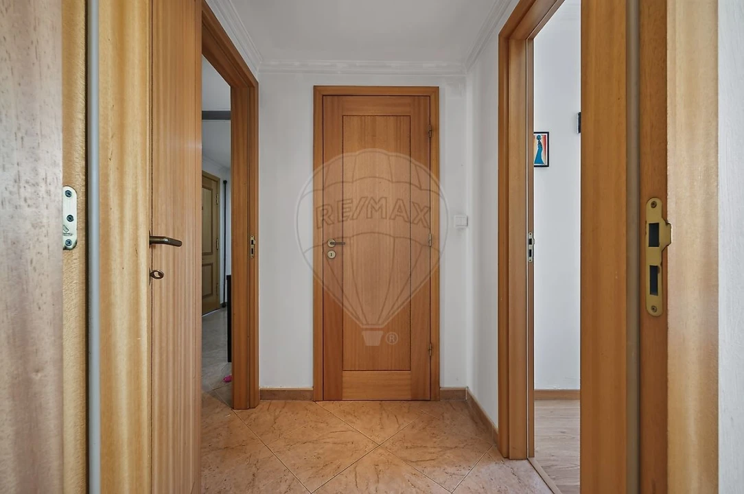 Apartamento T2 para Venda em Carregado e Cadafais Foto 6