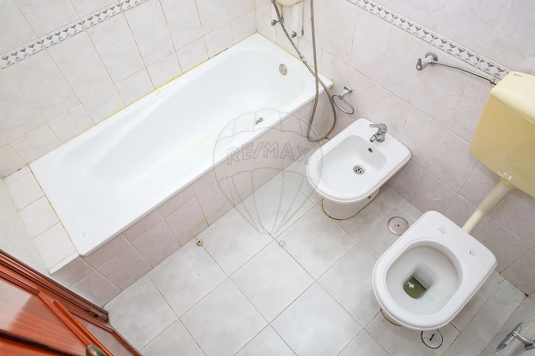 Apartamento T2 para Venda em Carregado e Cadafais Foto 17
