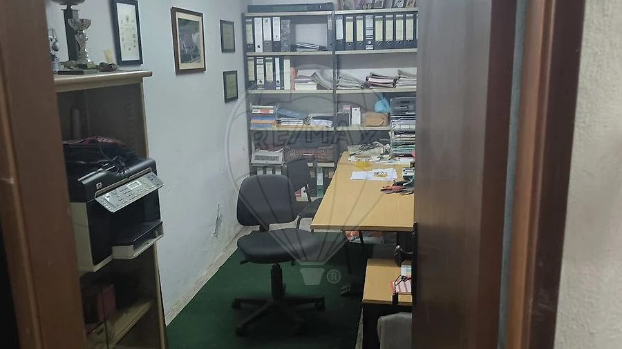 Armazém para Venda em Rio Maior