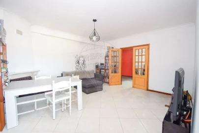 Apartamento T2 para Venda em Rio de Mouro