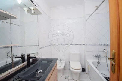 Apartamento T2 para Venda em Rio de Mouro