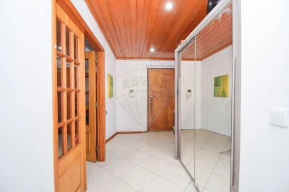 Apartamento T2 para Venda em Rio de Mouro
