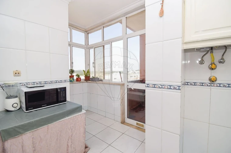 Apartamento T2 para Venda em Rio de Mouro Foto 5