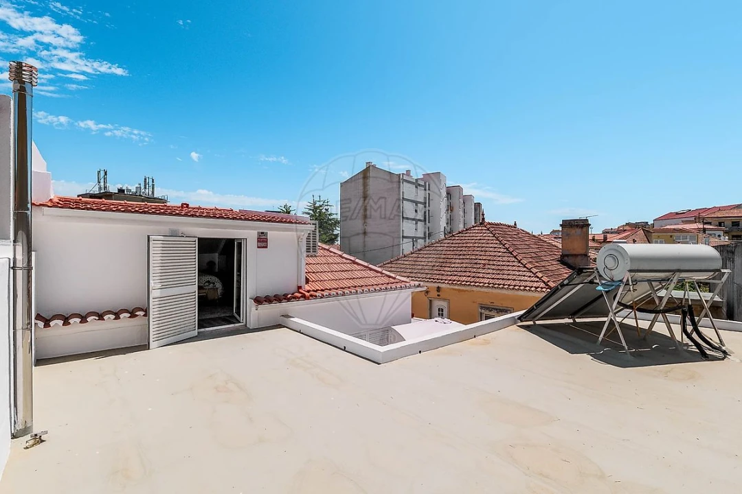Moradia T4 para Venda em Almada, Cova da Piedade, Pragal e Cacilhas Foto 31