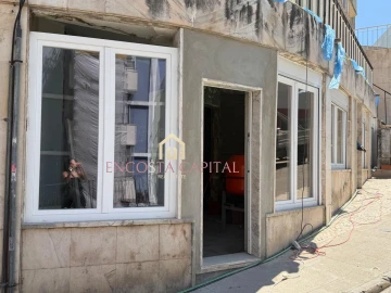 Apartamento T1 para Venda em Sacavém e Prior Velho
