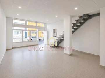 Apartamento T1 para Venda em Sacavém e Prior Velho