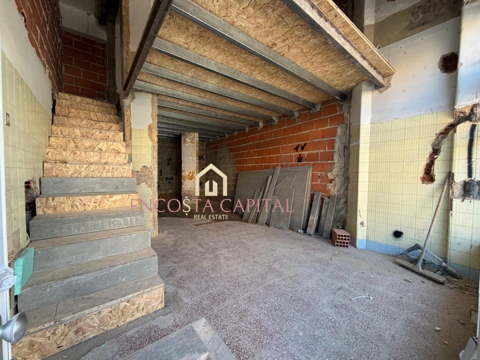 Apartamento T1 para Venda em Sacavém e Prior Velho Foto 6