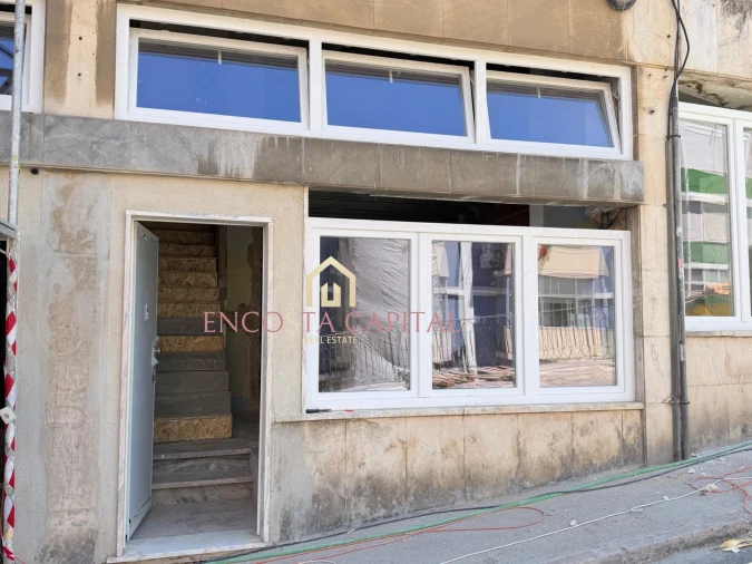 Apartamento T1 para Venda em Sacavém e Prior Velho Foto 15