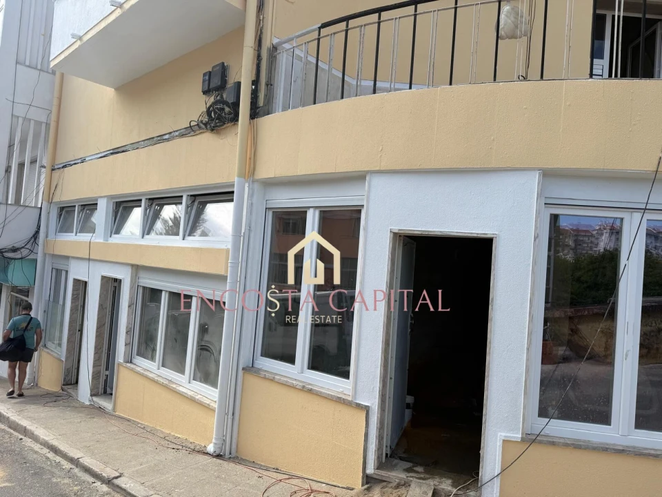 Apartamento T2 para Venda em Sacavém e Prior Velho Foto 1