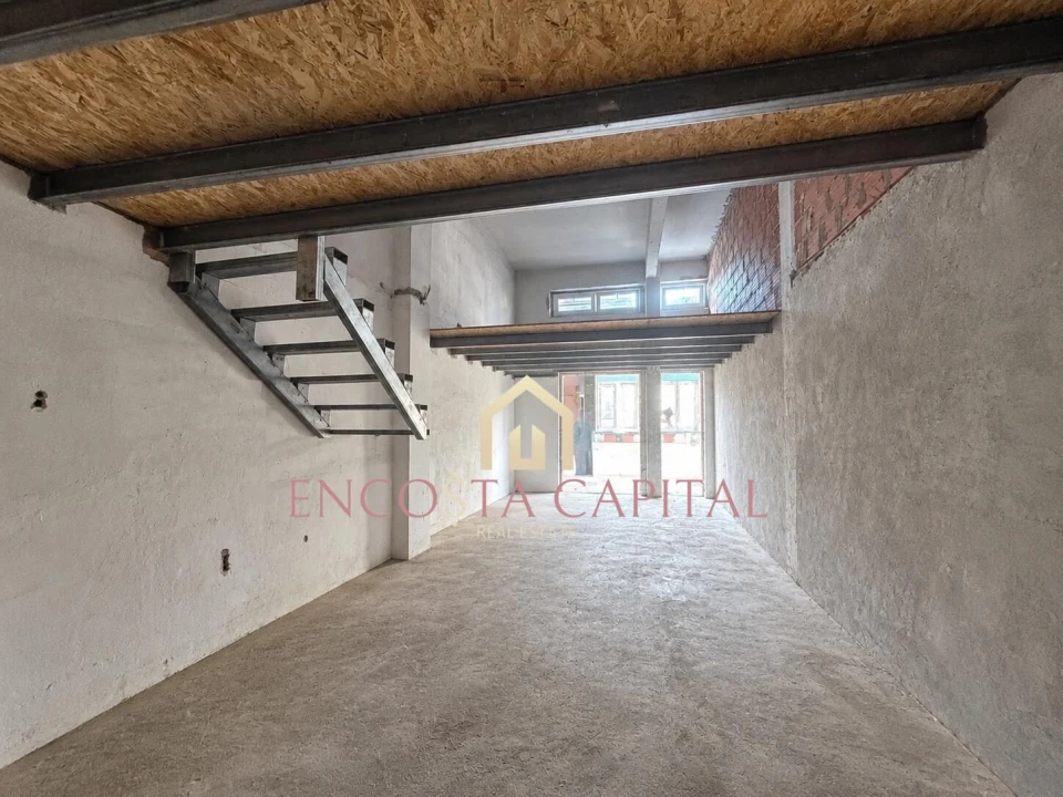 Apartamento T2 para Venda em Sacavém e Prior Velho Foto 11