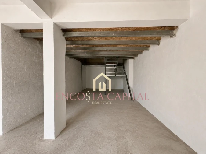 Apartamento T1 para Venda em Sacavém e Prior Velho Foto 4