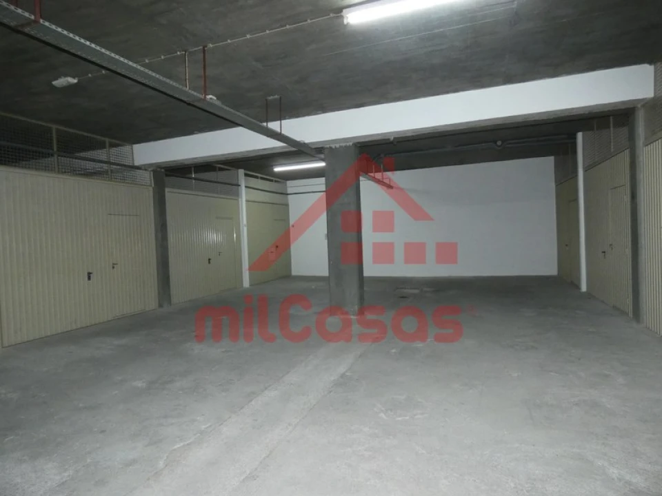 Garagem para Arrendamento em A dos Cunhados e Maceira Foto 5