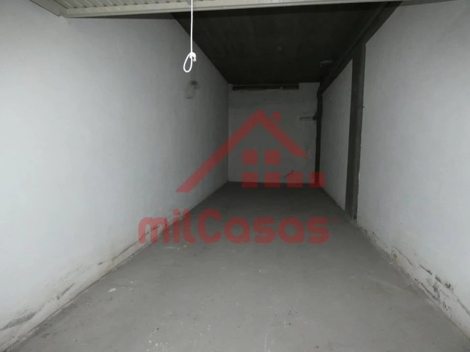 Garagem para Arrendamento em A dos Cunhados e Maceira Foto 9