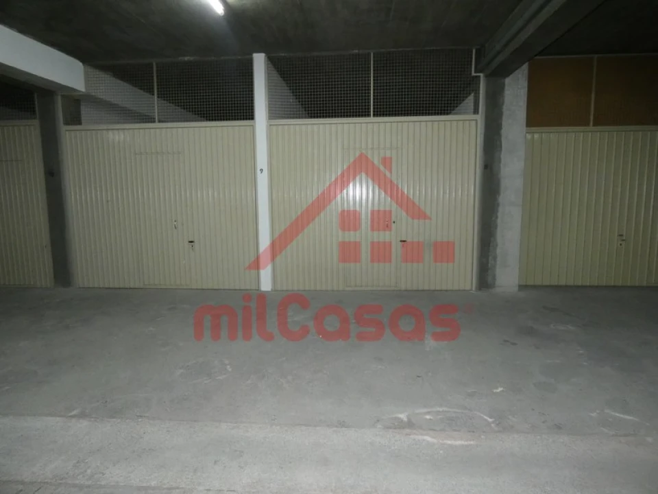 Garagem para Arrendamento em A dos Cunhados e Maceira Foto 13