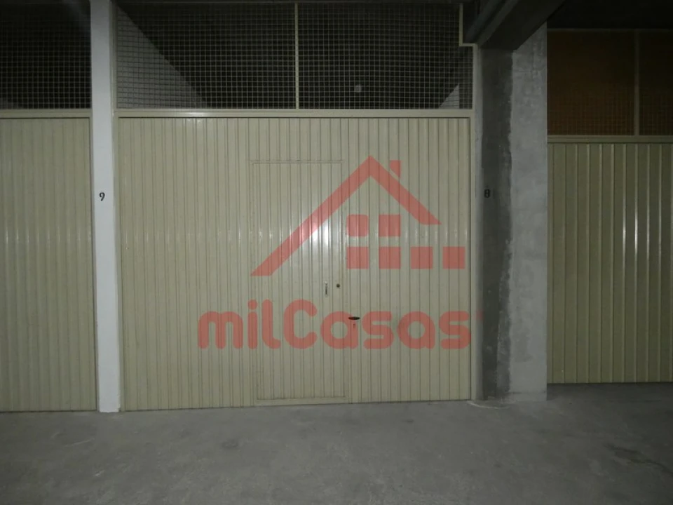 Garagem para Arrendamento em A dos Cunhados e Maceira Foto 14