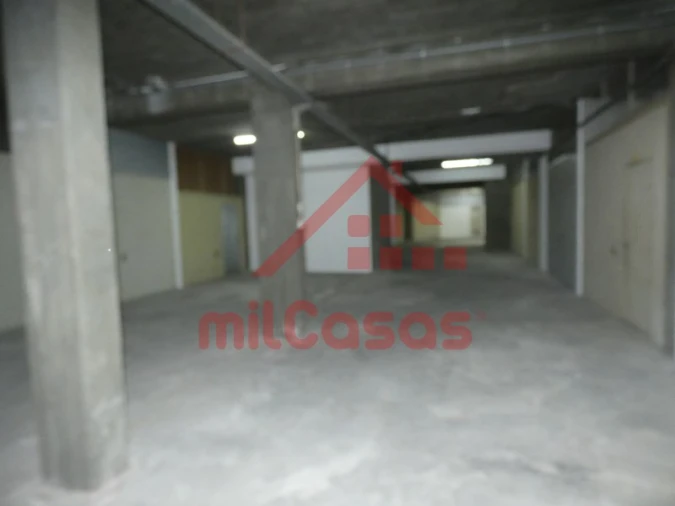 Garagem para Arrendamento em A dos Cunhados e Maceira Foto 7