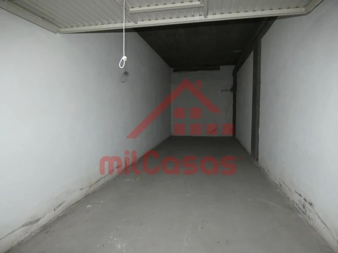 Garagem para Arrendamento em A dos Cunhados e Maceira Foto 8