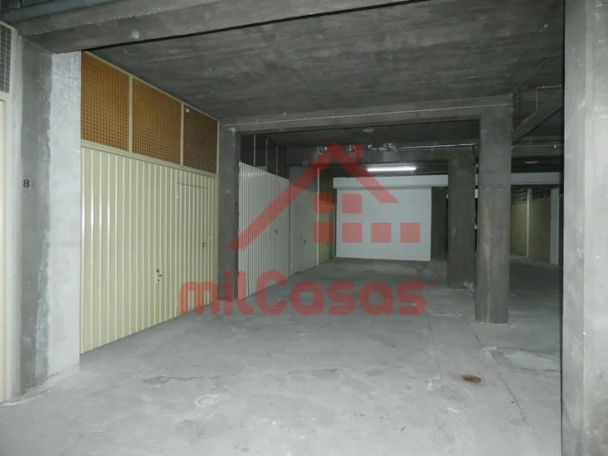 Garagem para Arrendamento em A dos Cunhados e Maceira Foto 11