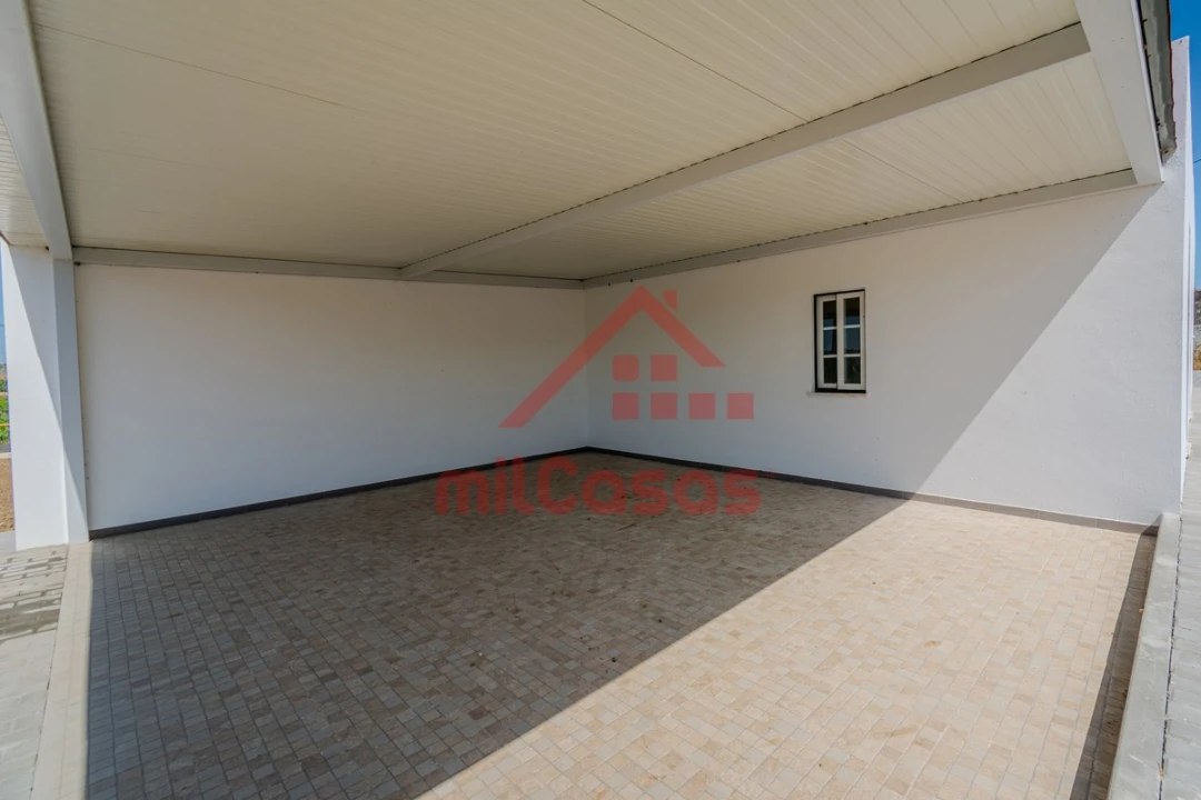 Moradia T2 para Venda em São Pedro da Cadeira Foto 26