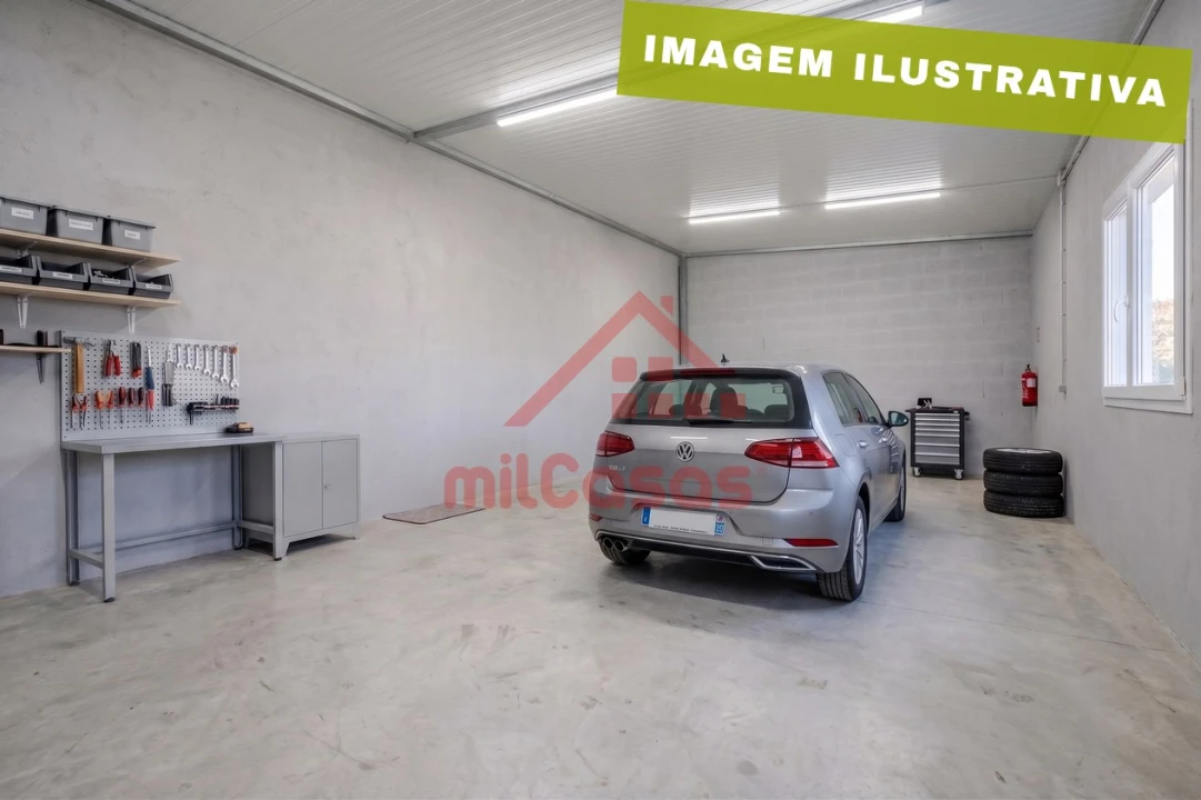 Moradia T2 para Venda em São Pedro da Cadeira Foto 31