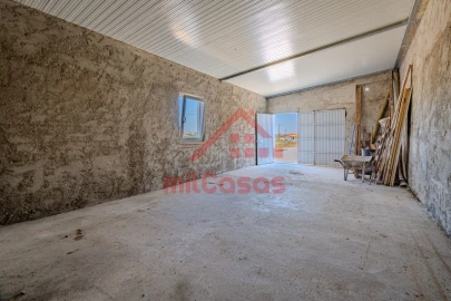 Moradia T2 para Venda em São Pedro da Cadeira
