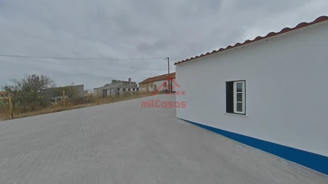 Moradia T2 para Venda em São Pedro da Cadeira