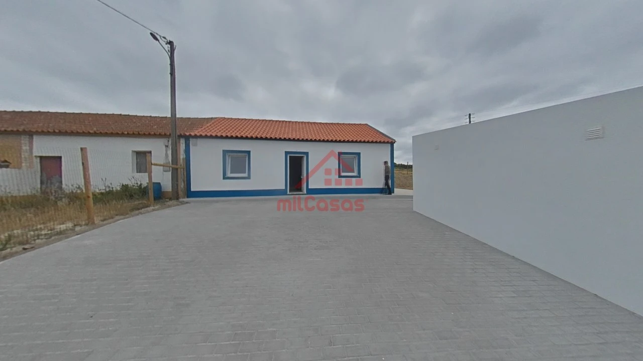 Moradia T2 para Venda em São Pedro da Cadeira Foto 46
