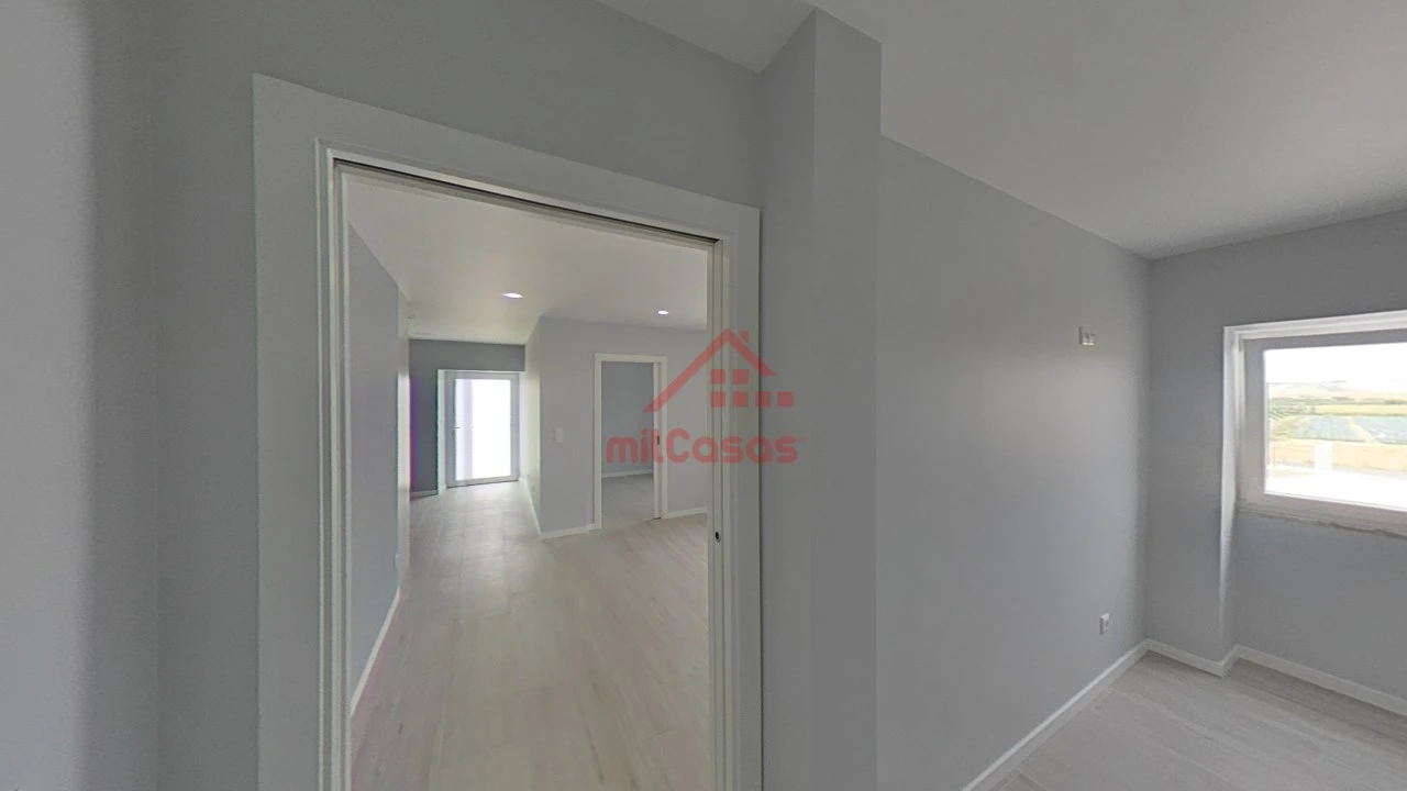 Moradia T2 para Venda em São Pedro da Cadeira Foto 76