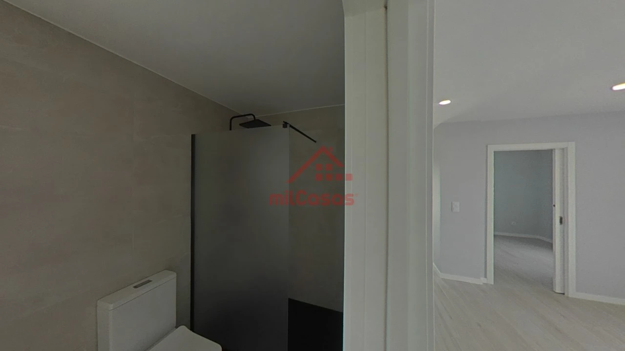 Moradia T2 para Venda em São Pedro da Cadeira Foto 84