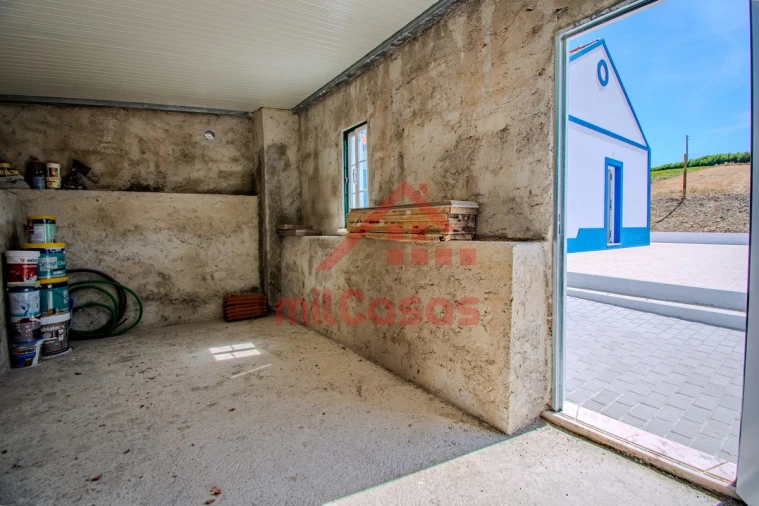 Moradia T2 para Venda em São Pedro da Cadeira Foto 38