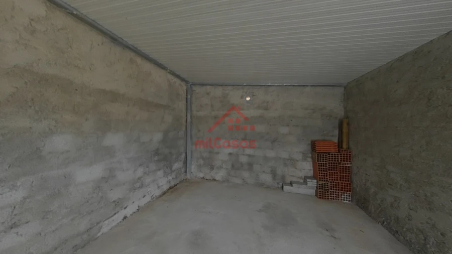 Moradia T2 para Venda em São Pedro da Cadeira Foto 55