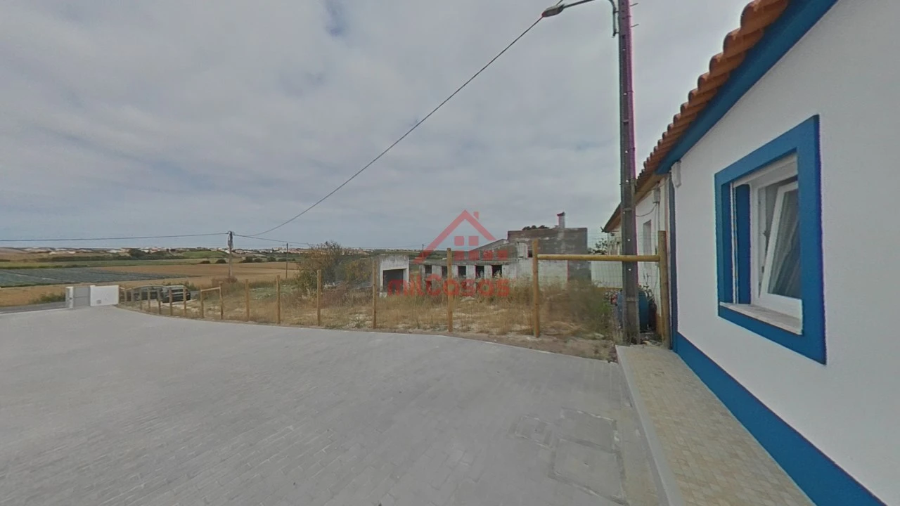 Moradia T2 para Venda em São Pedro da Cadeira Foto 68