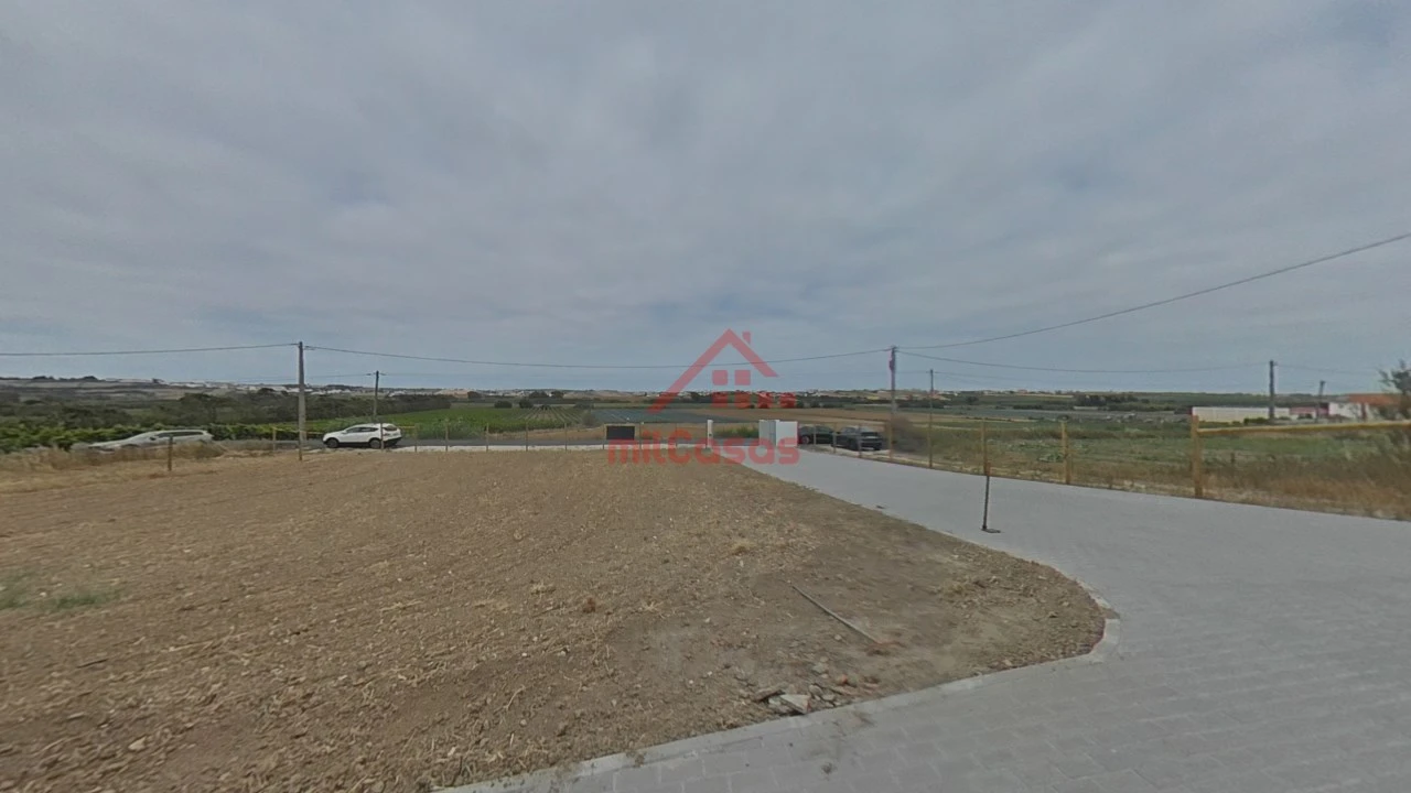 Moradia T2 para Venda em São Pedro da Cadeira Foto 51