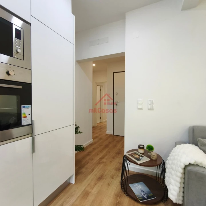 Apartamento T2 para Venda em Benfica Foto 2