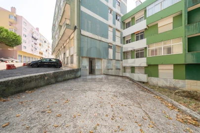 Loja para Venda em Agualva e Mira-Sintra